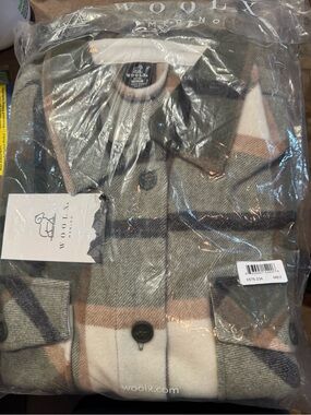 Woolx Plaid Button-Up Long Shacket, Size Medium, New in Bag.